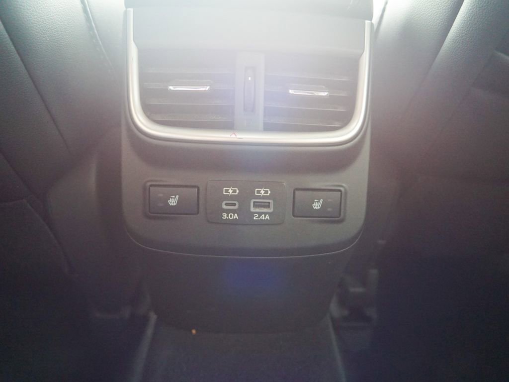 Used 2023 Subaru Outback Limited image 18