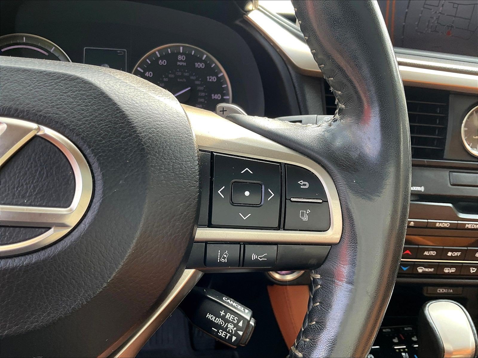 Used 2021 Lexus RX 450h AWD w/ Luxury Package image 13