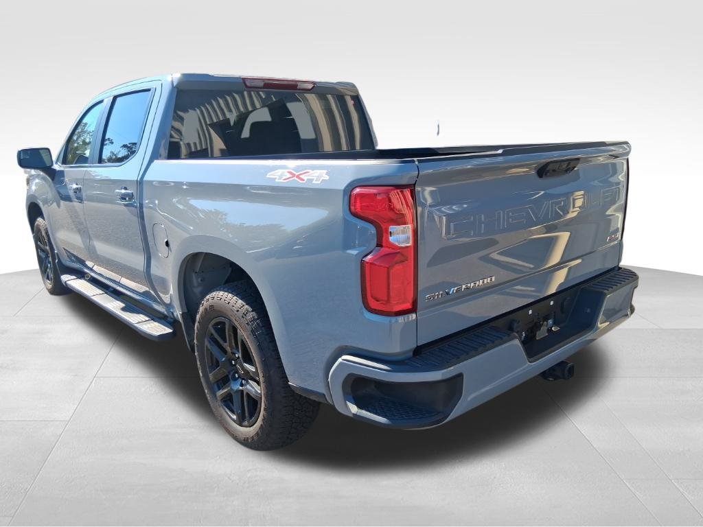 Used 2025 Chevrolet Silverado 1500 RST AWD/4WD image 8