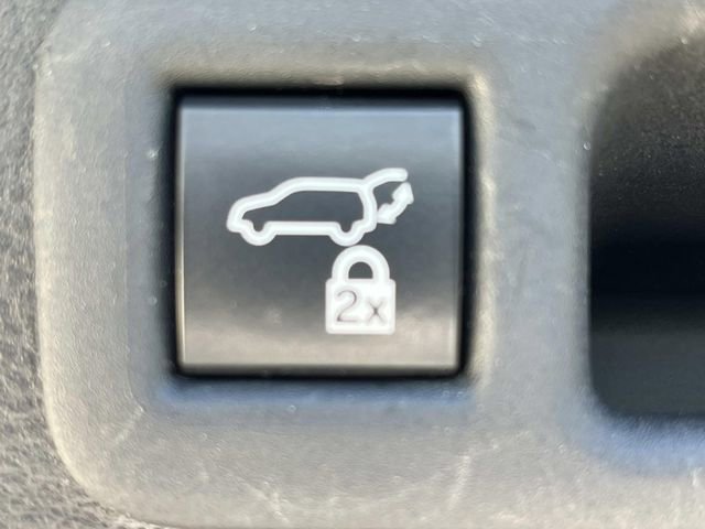 Used 2022 Toyota Sienna XSE image 9