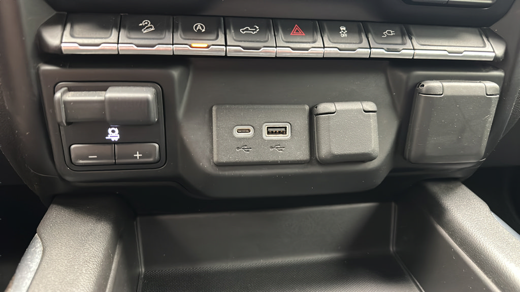 Used 2020 Chevrolet Silverado 1500 RST w/ All-Star Edition AWD/4WD image 23