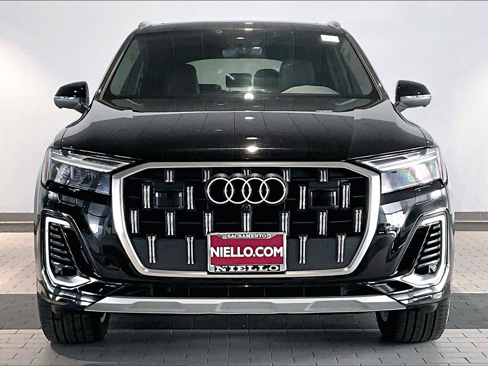 Used 2025 Audi Q7 3.0T Premium Plus image 13