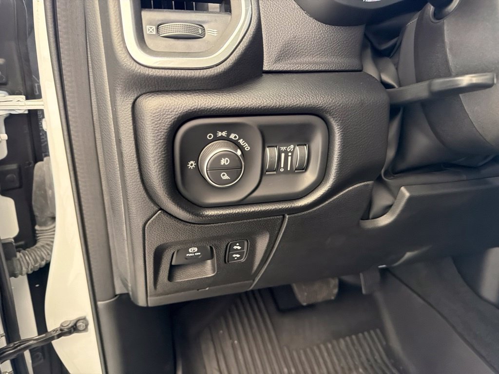 Used 2022 RAM 1500 Laramie AWD/4WD image 43