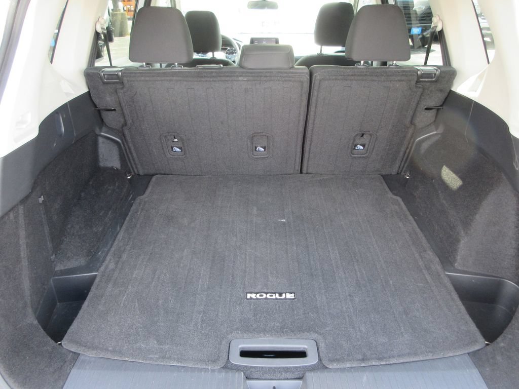 Used 2025 Nissan Rogue SV FWD image 10