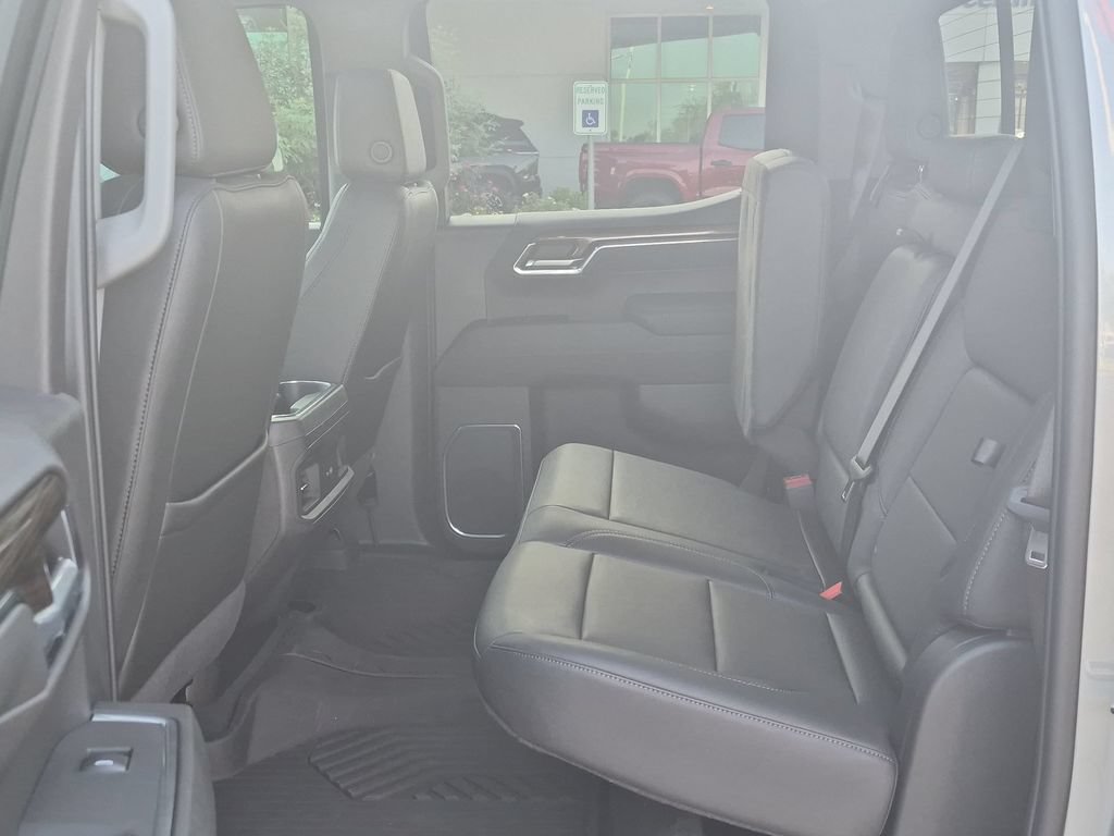 Used 2024 Chevrolet Silverado 1500 LT Trail Boss w/ LT Trail Boss Premium Package AWD/4WD image 23