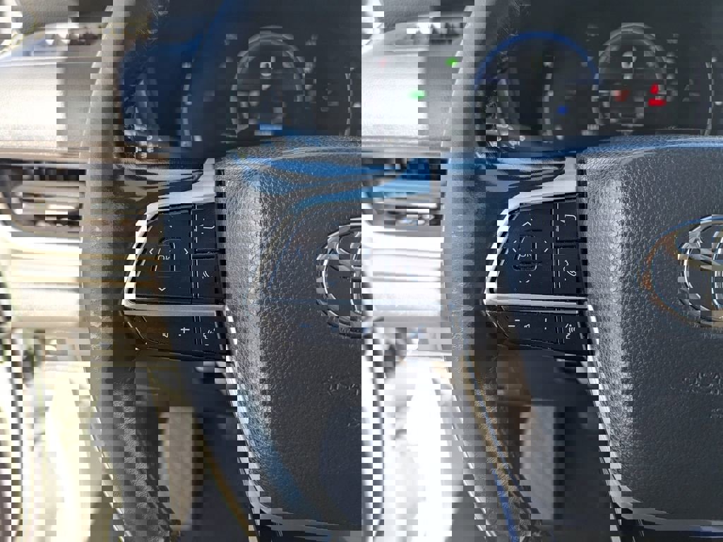 Used 2024 Toyota Grand Highlander XLE image 28