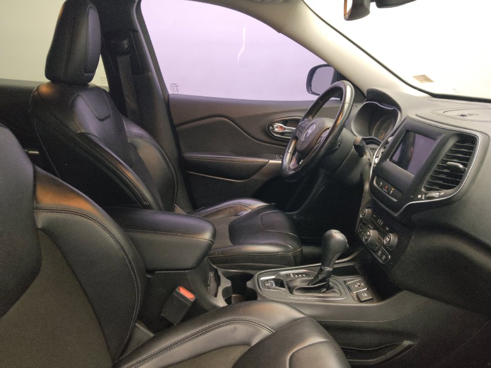 Used 2020 Jeep Cherokee Latitude Plus w/ Cold Weather Group image 21