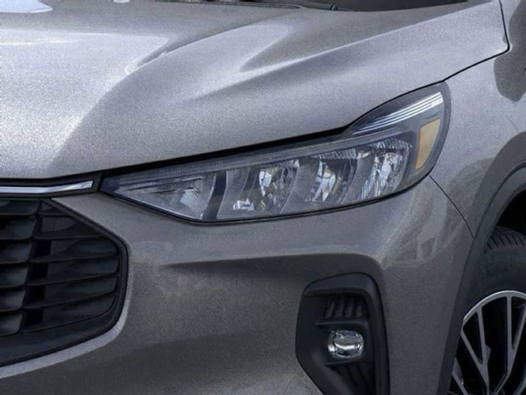 New 2025 Ford Escape SE w/ Class II Trailer Tow Package image 39