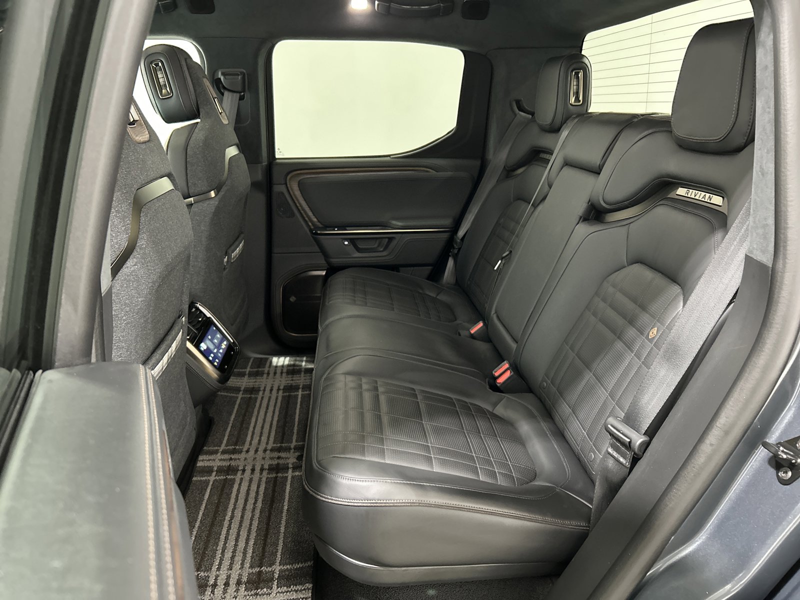 Used 2025 Rivian R1T Premium AWD/4WD image 21