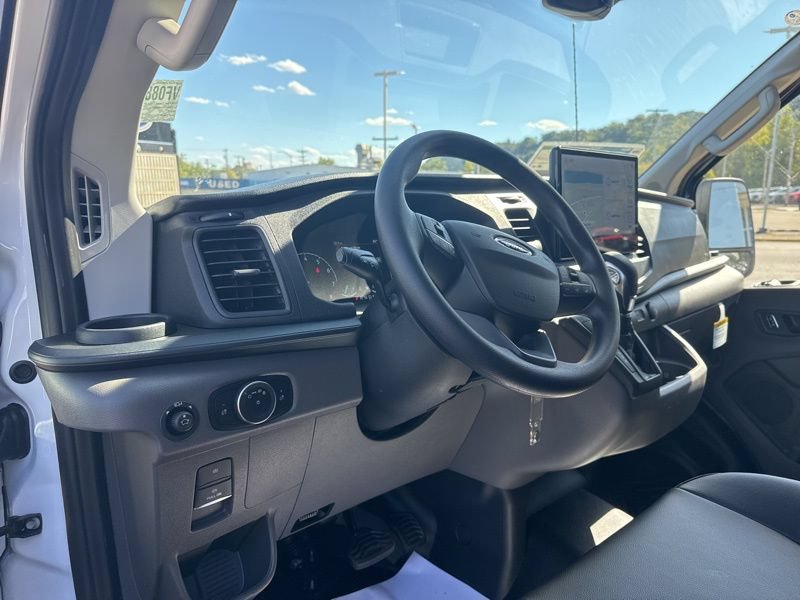 New 2025 Ford Transit 350 Low Roof RWD image 18