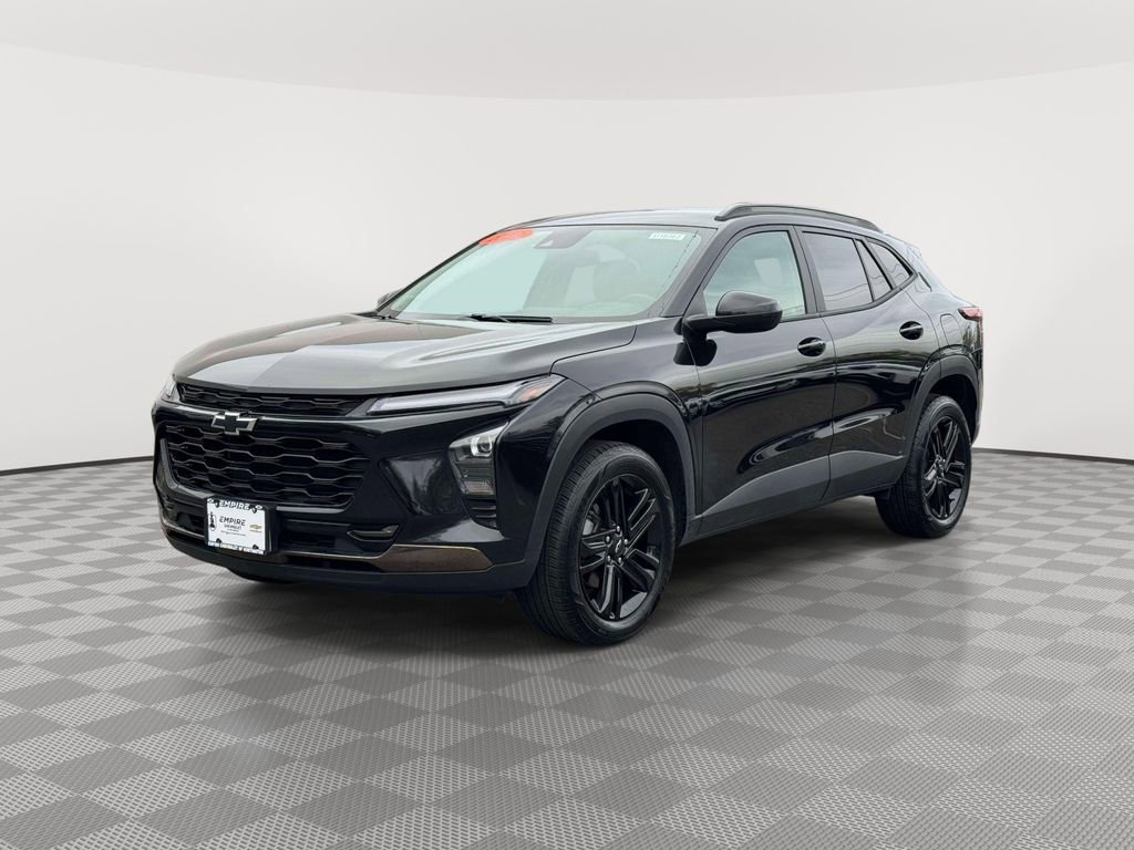 Used 2024 Chevrolet Trax ACTIV w/ Driver Confidence Package FWD image 3