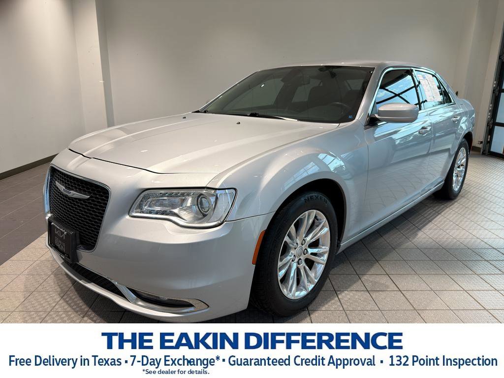 Used 2021 Chrysler 300 Touring w/ Driver Convenience Group image 1