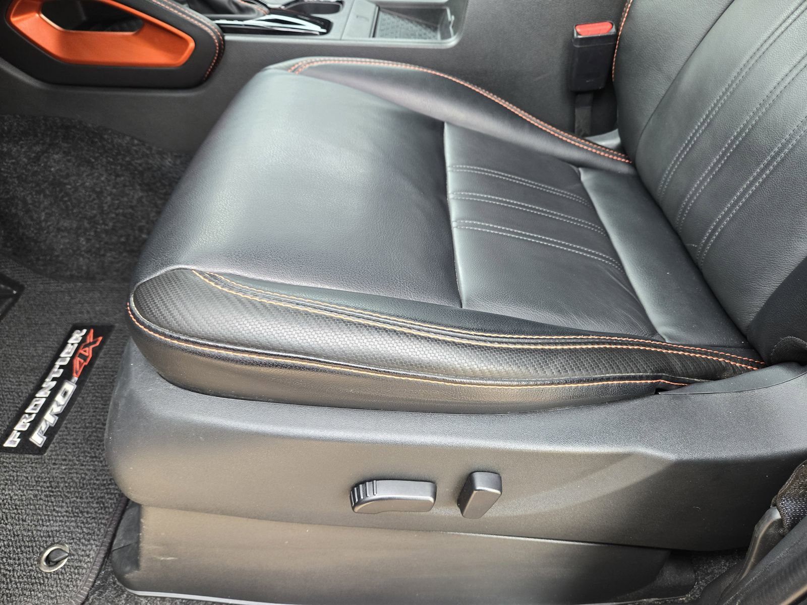 Used 2024 Nissan Frontier PRO-4X w/ Pro Premium Package image 27