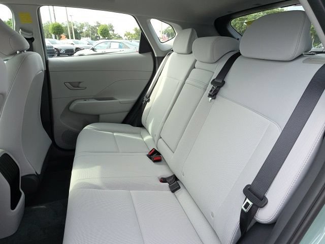 Certified 2025 Hyundai Kona SE FWD image 6