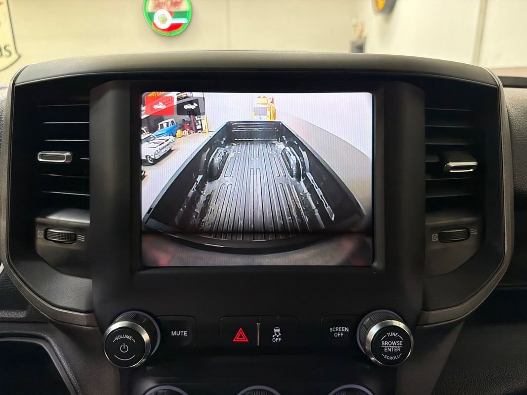 Used 2024 RAM 2500 Tradesman w/ Chrome Appearance Group AWD/4WD image 23