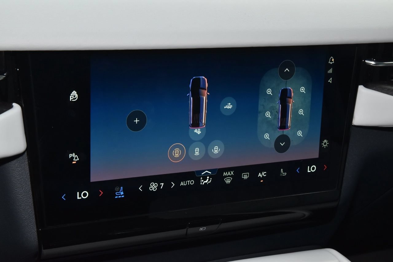 New 2026 Lincoln Navigator Black Label AWD/4WD image 32