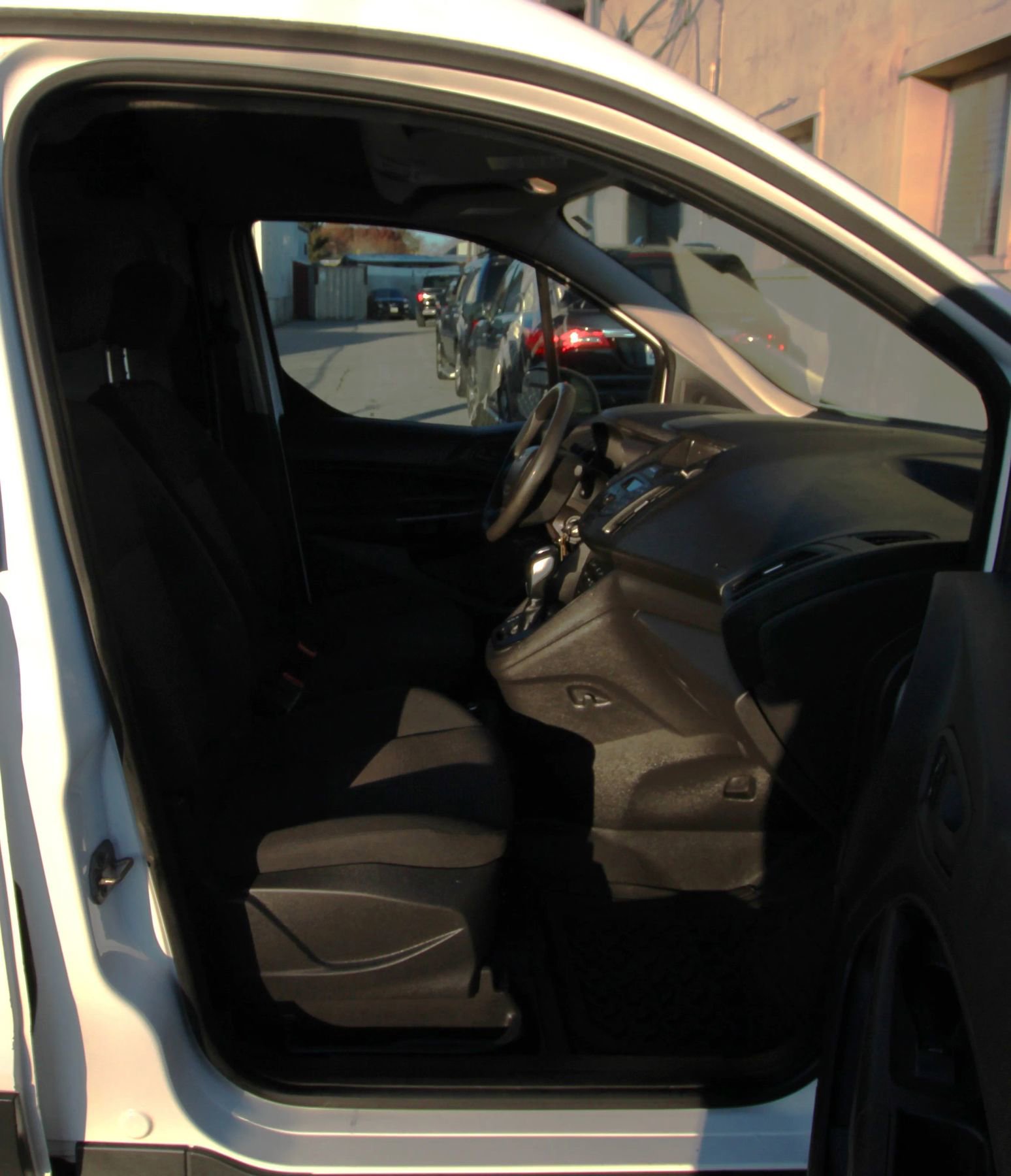 Used 2014 Ford Transit Connect XL image 10