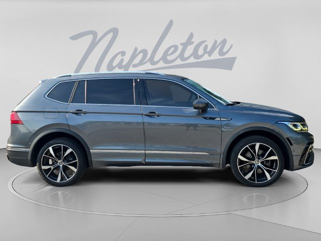 Used 2022 Volkswagen Tiguan SEL R-Line AWD/4WD image 9