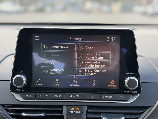 Used 2025 Nissan Altima 2.5 SV image 34