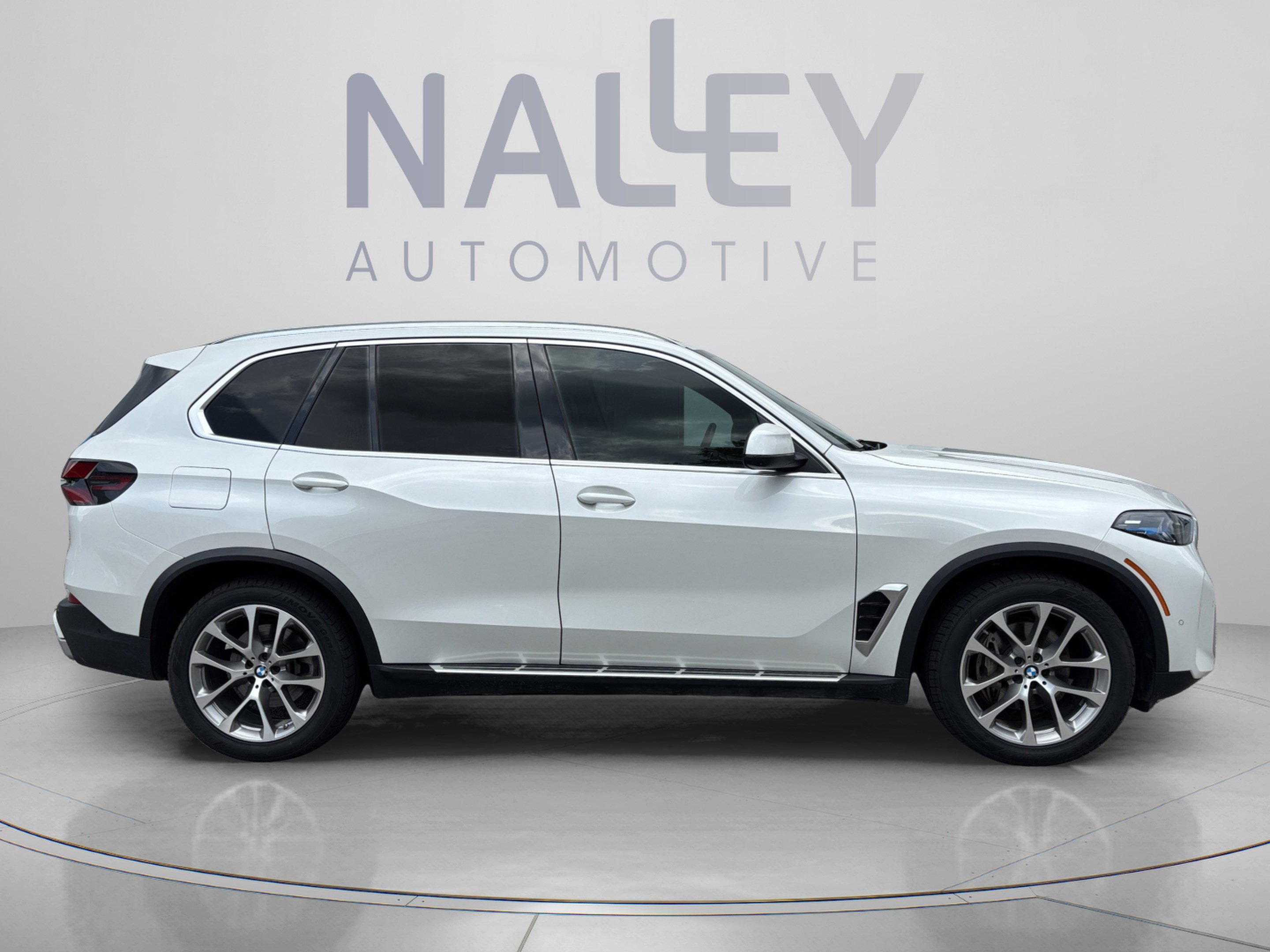 Used 2024 BMW X5 sDrive40i RWD image 4