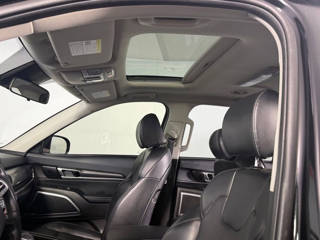 Used 2025 Kia Telluride S image 22
