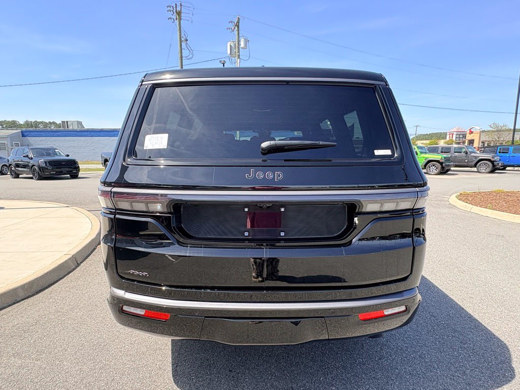 New 2026 Jeep Grand Wagoneer Limited AWD/4WD image 4