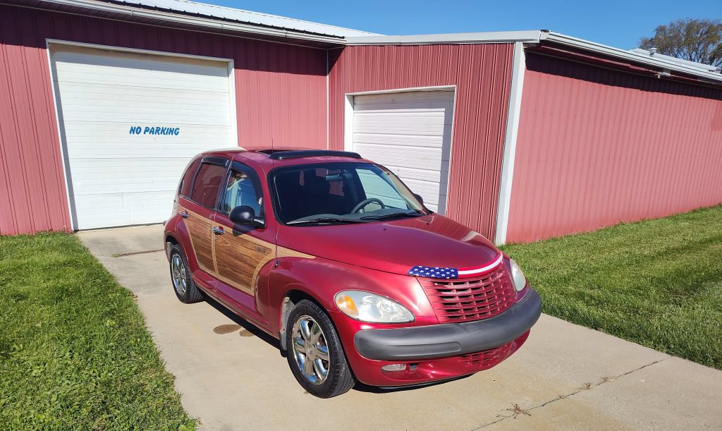 Used 2002 Chrysler PT Cruiser Limited FWD image 4