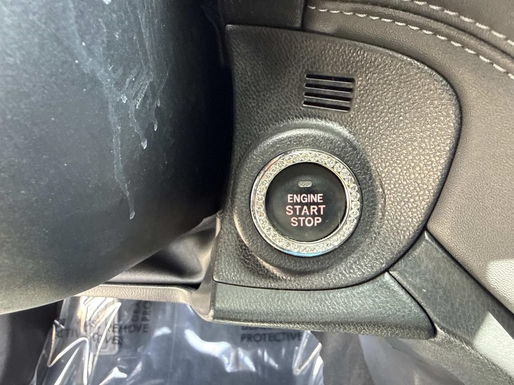Used 2023 Subaru Outback Touring XT AWD/4WD image 38