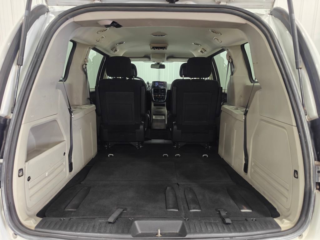 Used 2019 Dodge Grand Caravan SE FWD image 33