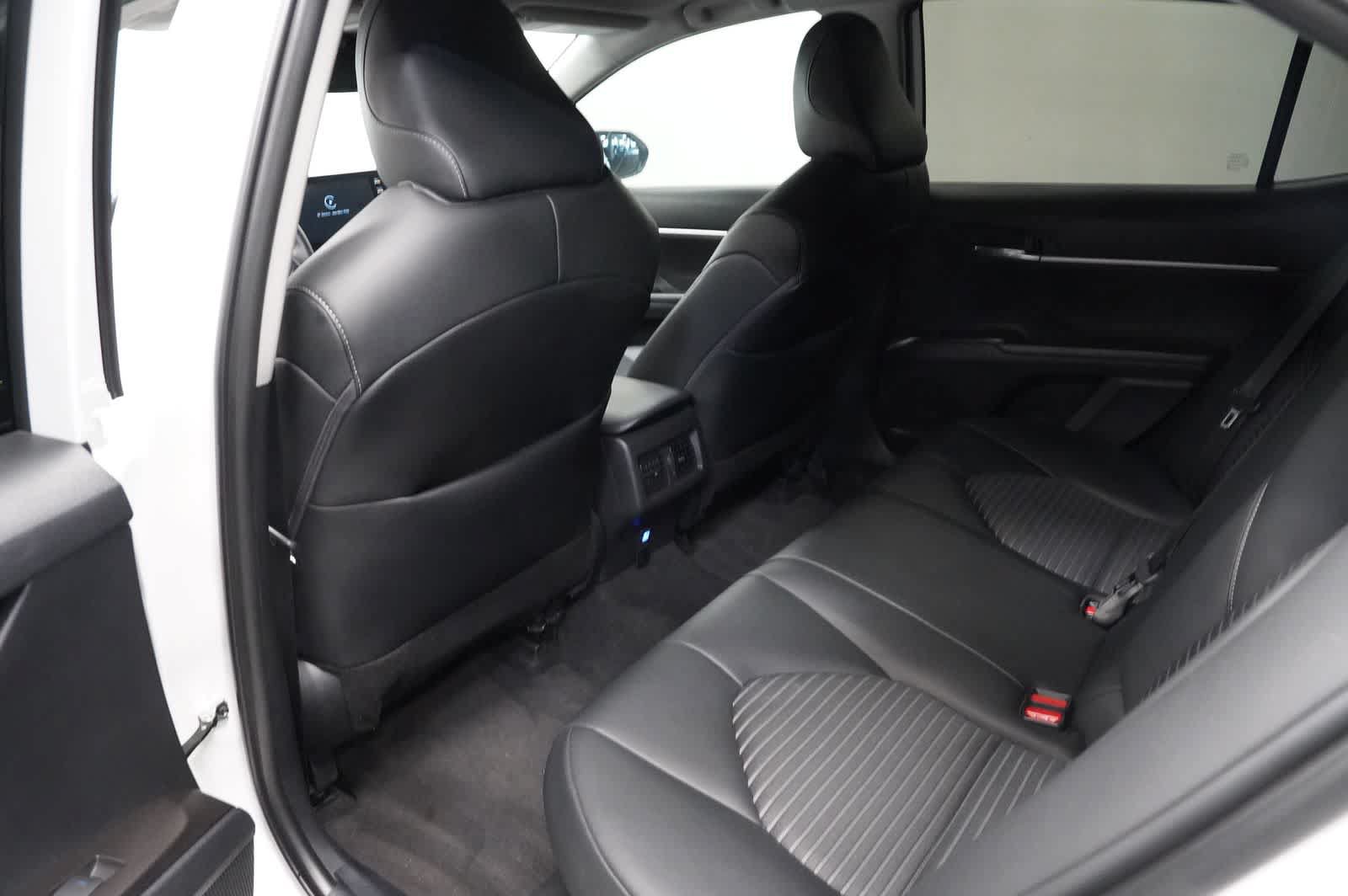 Used 2023 Toyota Camry SE w/ Audio Upgrade Package FWD image 19