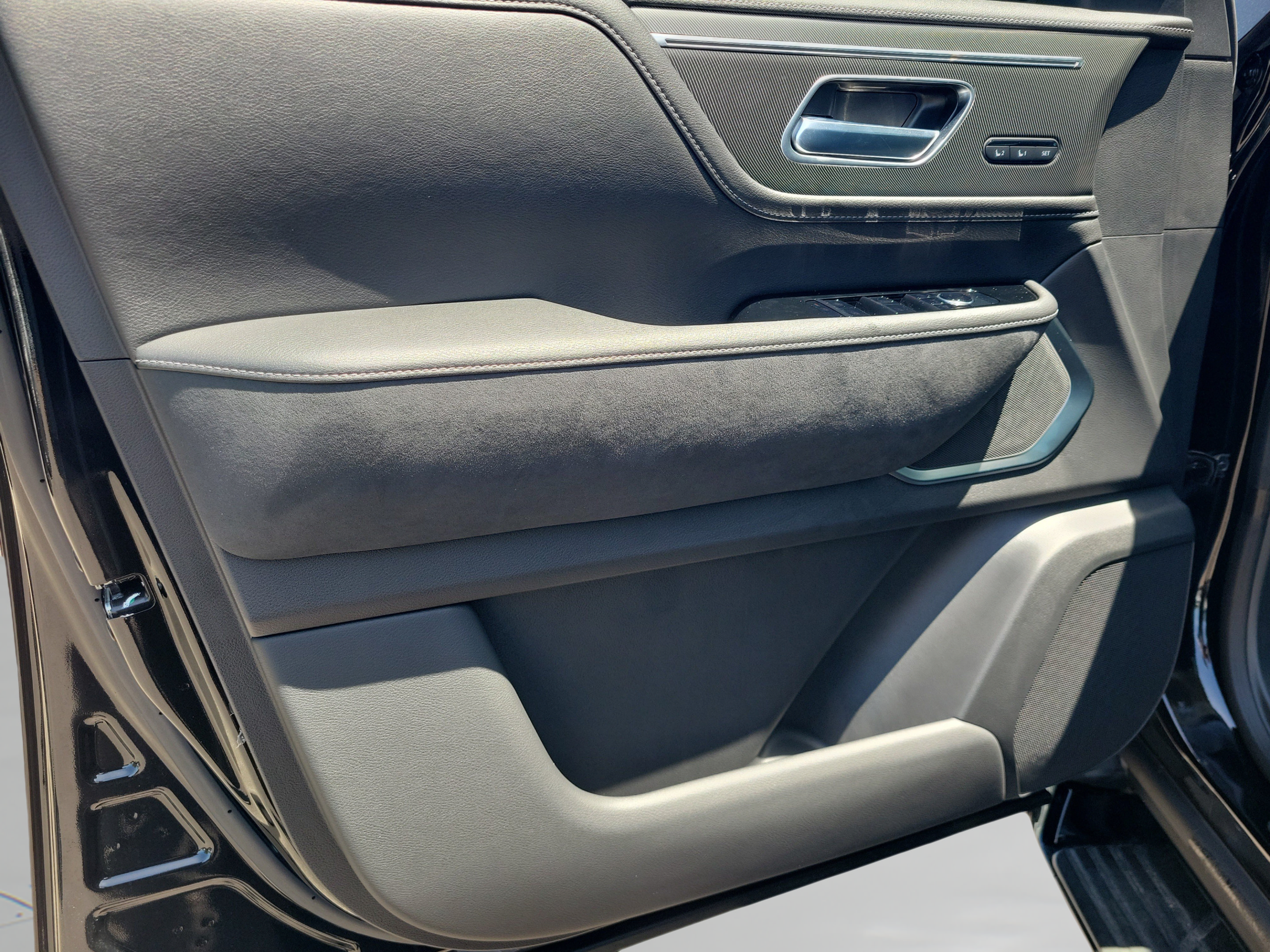 New 2027 INFINITI QX80 Luxe w/ Cargo Package RWD image 22