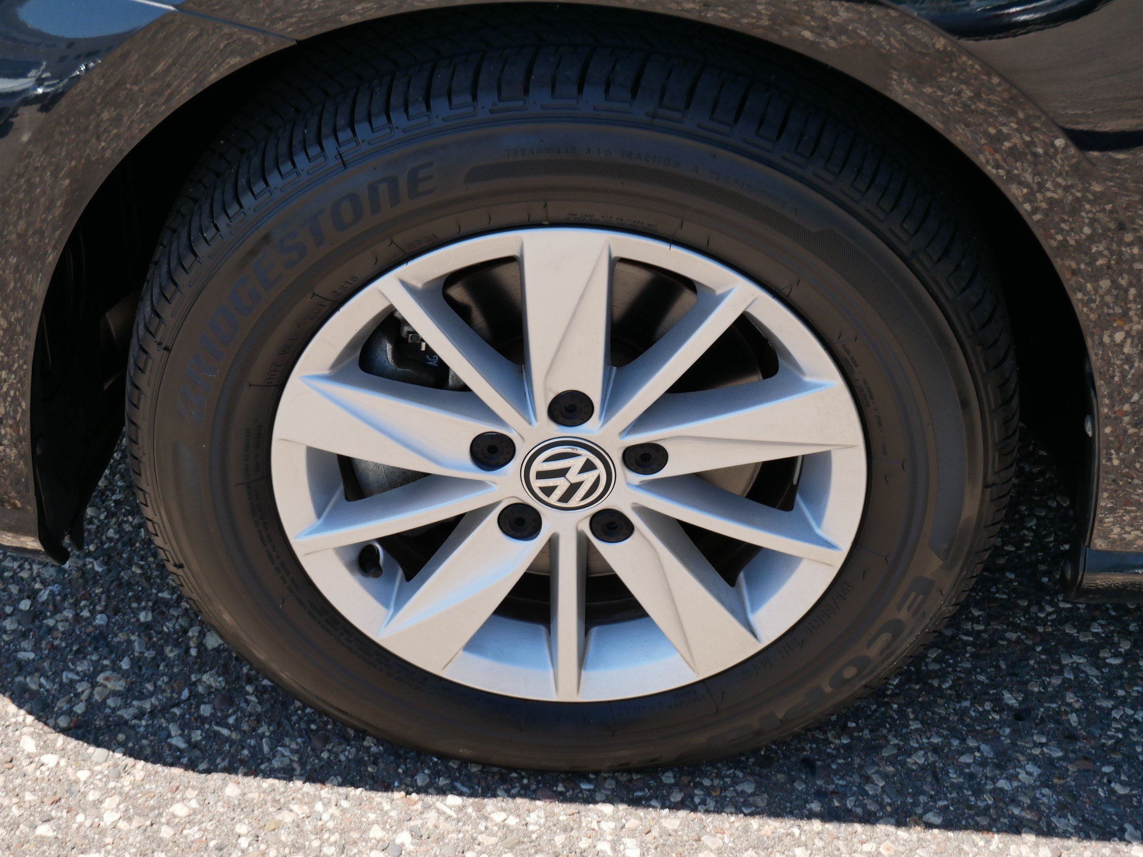 Used 2019 Volkswagen Golf S FWD image 15