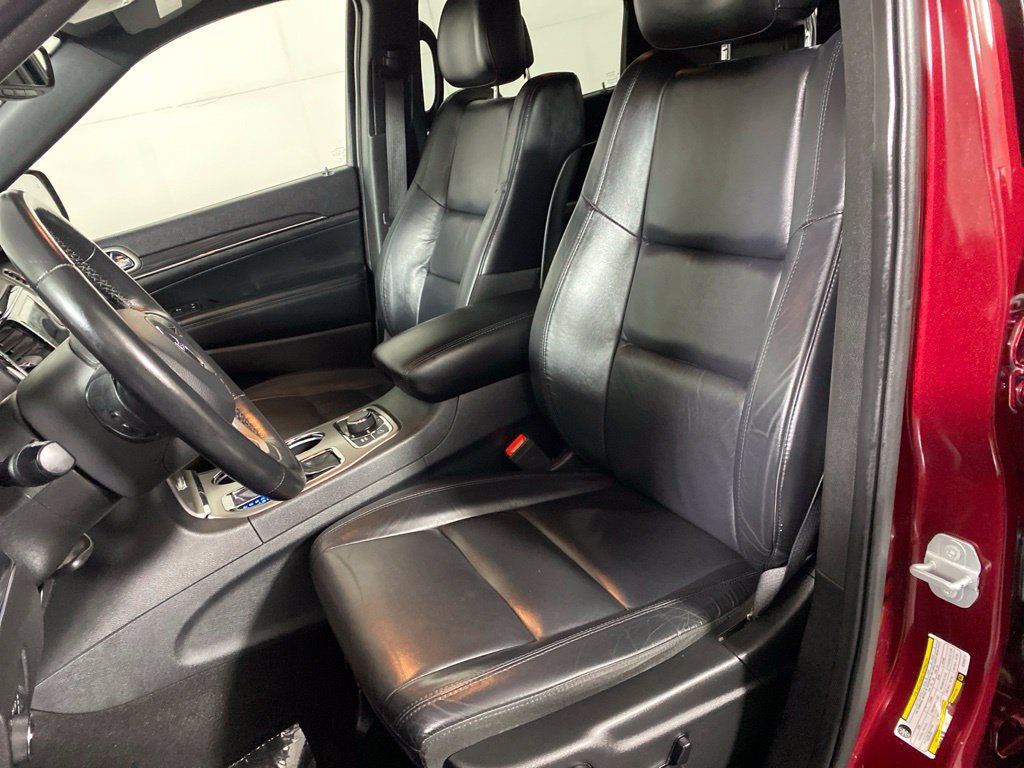 Used 2019 Jeep Grand Cherokee Limited AWD/4WD image 12