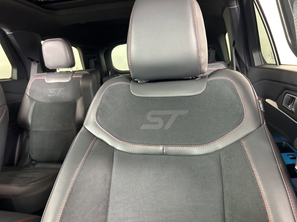Used 2025 Ford Explorer ST w/ Sun And Sound Package image 24