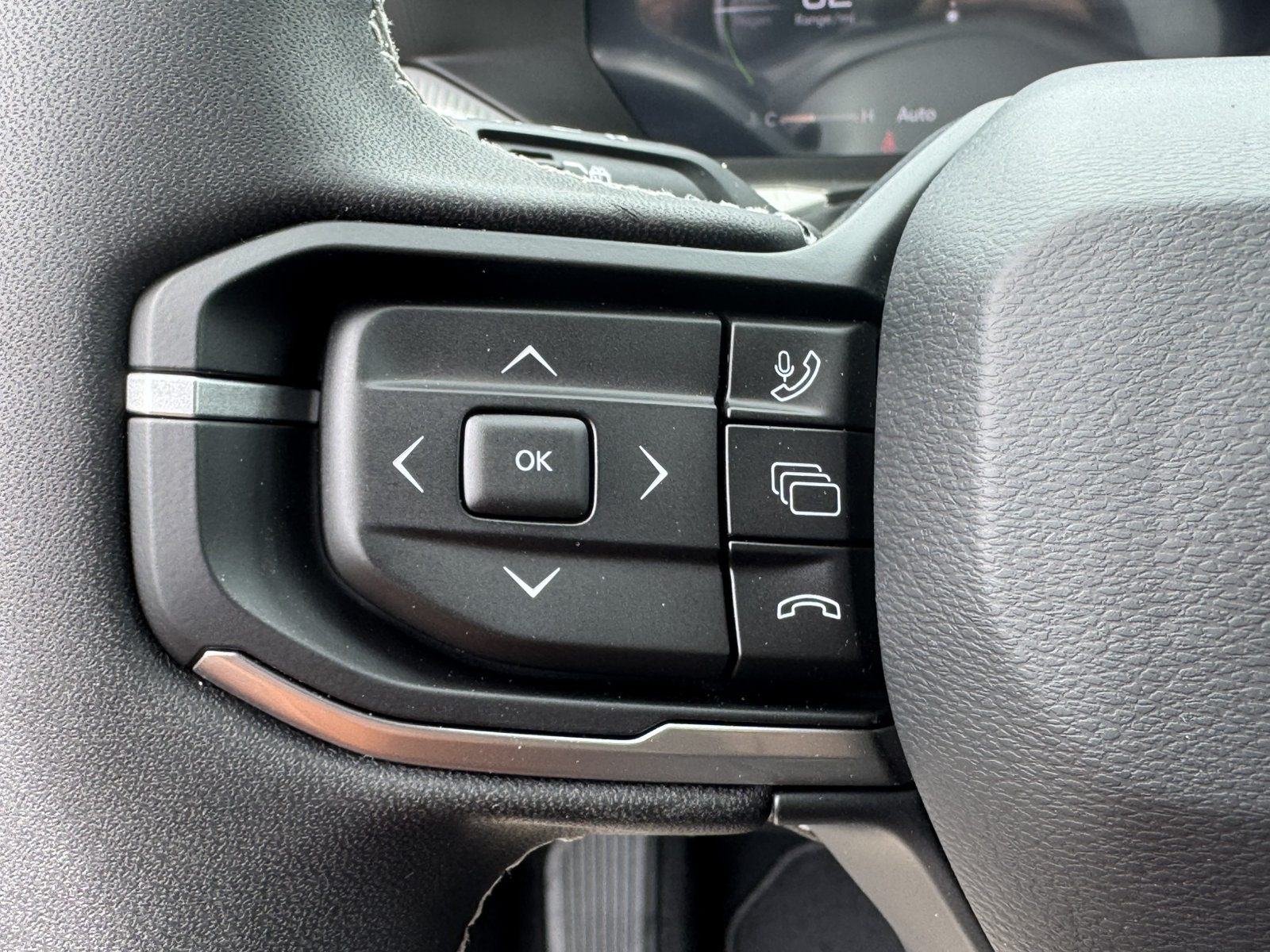 New 2026 Jeep Cherokee Laredo AWD/4WD image 32