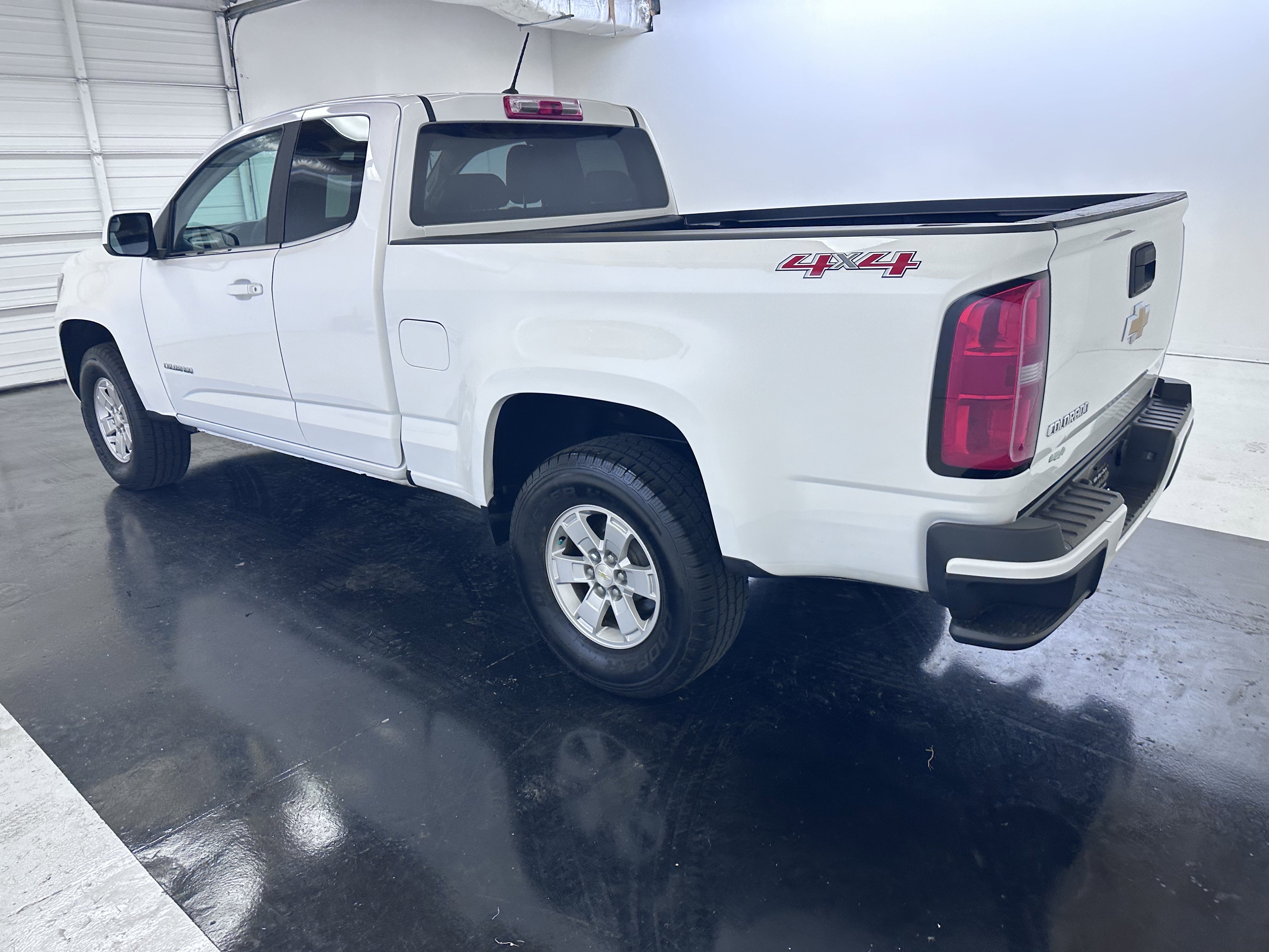 Used 2017 Chevrolet Colorado W/T w/ WT Convenience Package AWD/4WD image 8