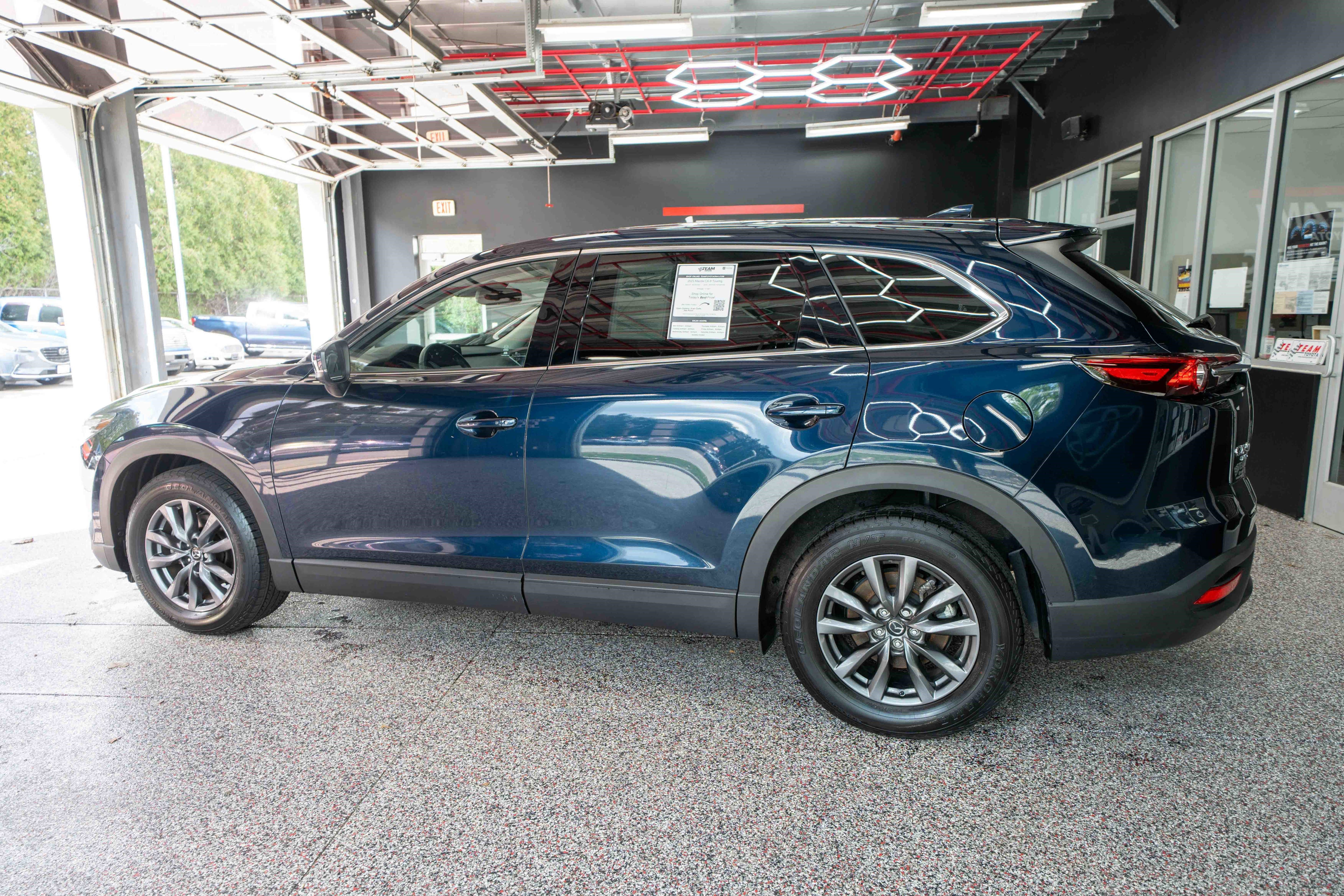 Used 2023 MAZDA CX-9 Touring image 2