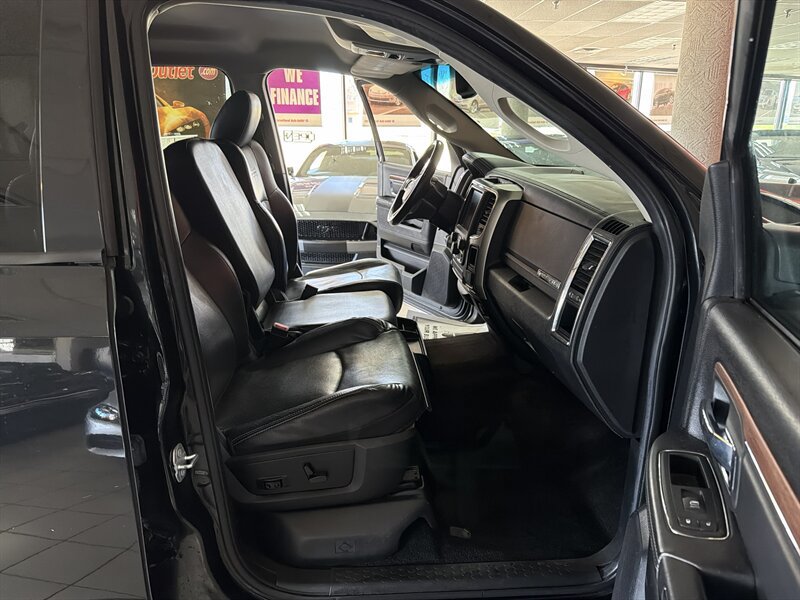 Used 2016 RAM 1500 Laramie RWD image 23