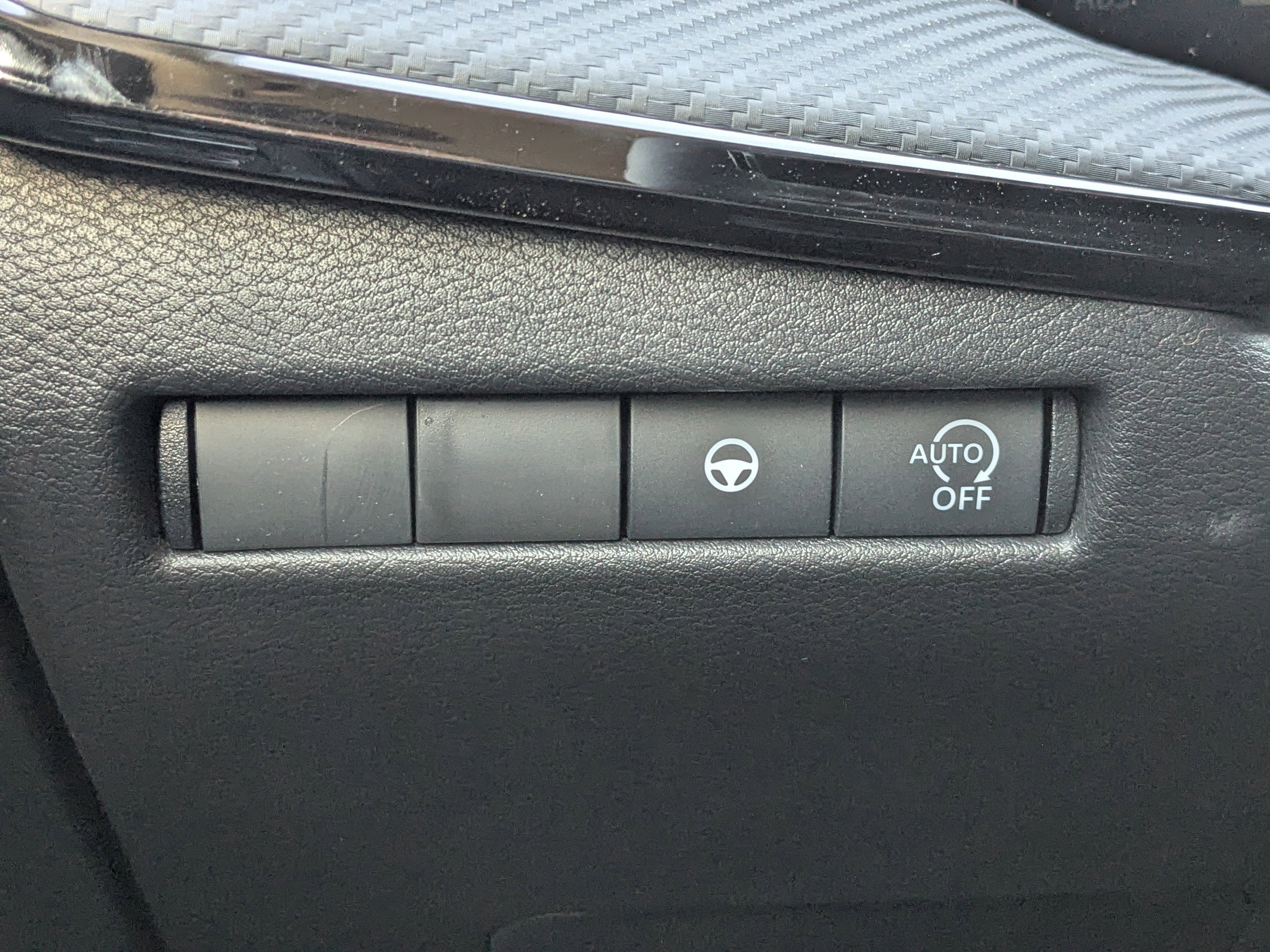 New 2026 Nissan Kicks SR FWD image 25