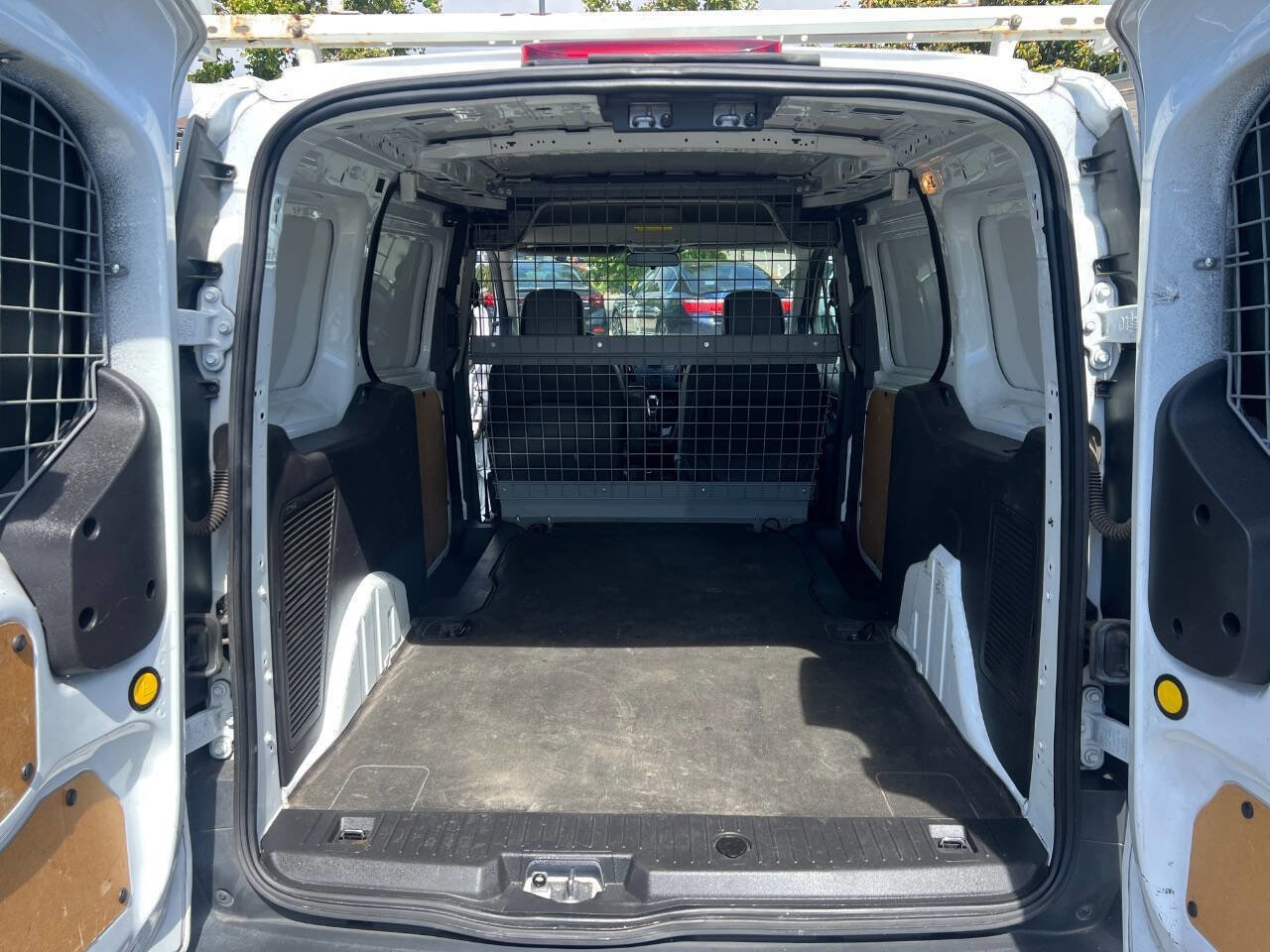Used 2018 Ford Transit Connect XL FWD image 19