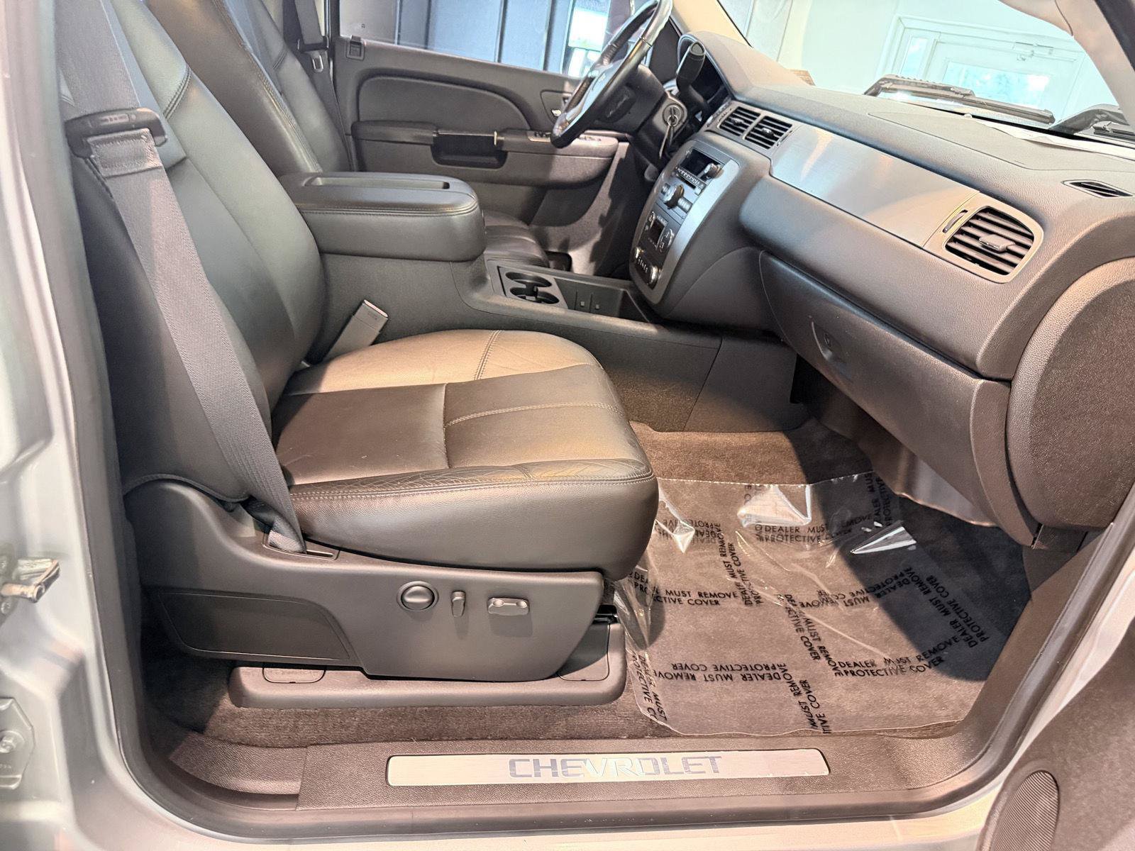 Used 2014 Chevrolet Silverado 2500 LTZ w/ LTZ Plus Package AWD/4WD image 29