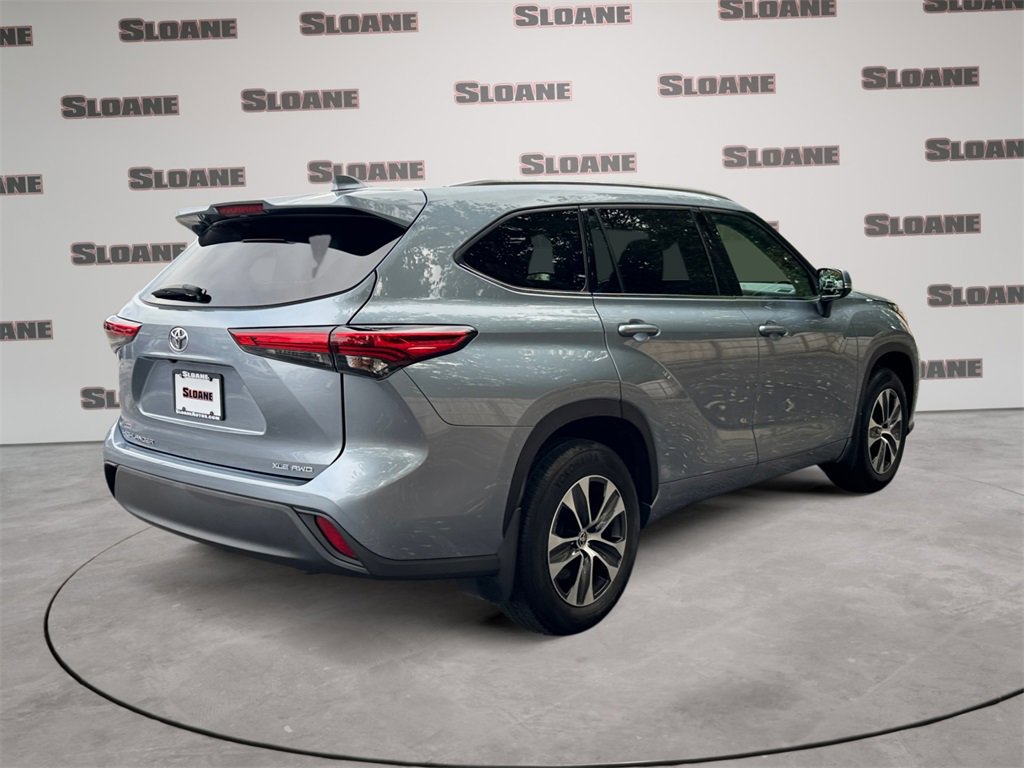 Used 2021 Toyota Highlander XLE image 5