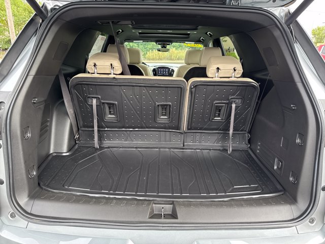 Used 2023 Chevrolet Traverse Premier w/ LPO, Floor Liner Package AWD/4WD image 23