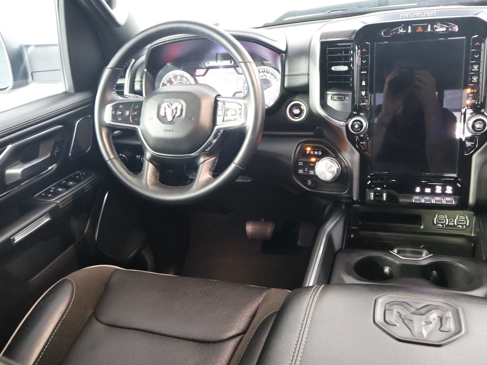 Used 2024 RAM 1500 Laramie AWD/4WD image 27
