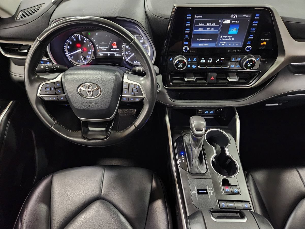 Used 2022 Toyota Highlander XLE FWD image 47