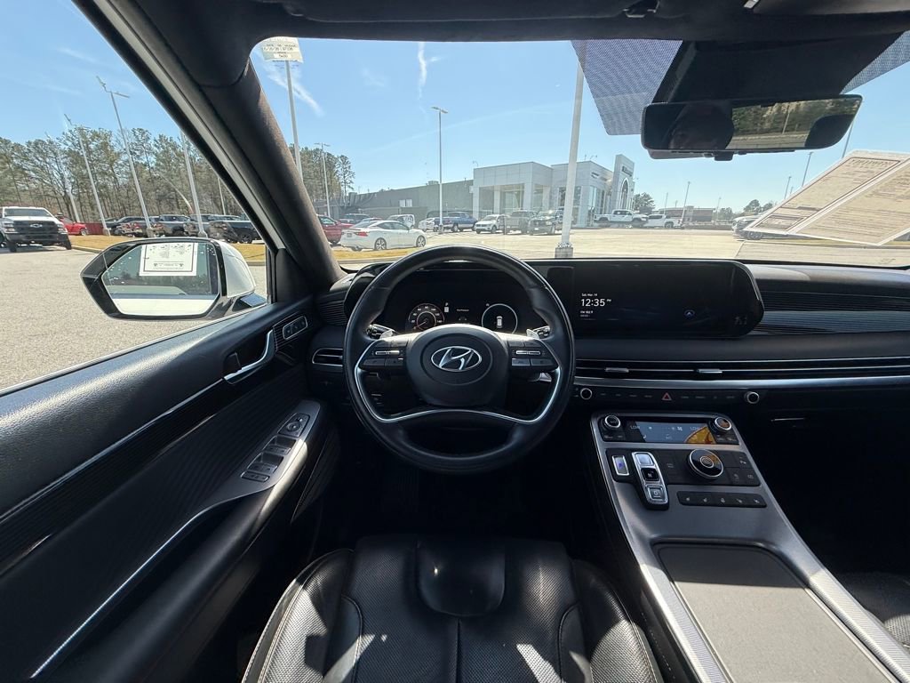 Used 2023 Hyundai Palisade Calligraphy image 13