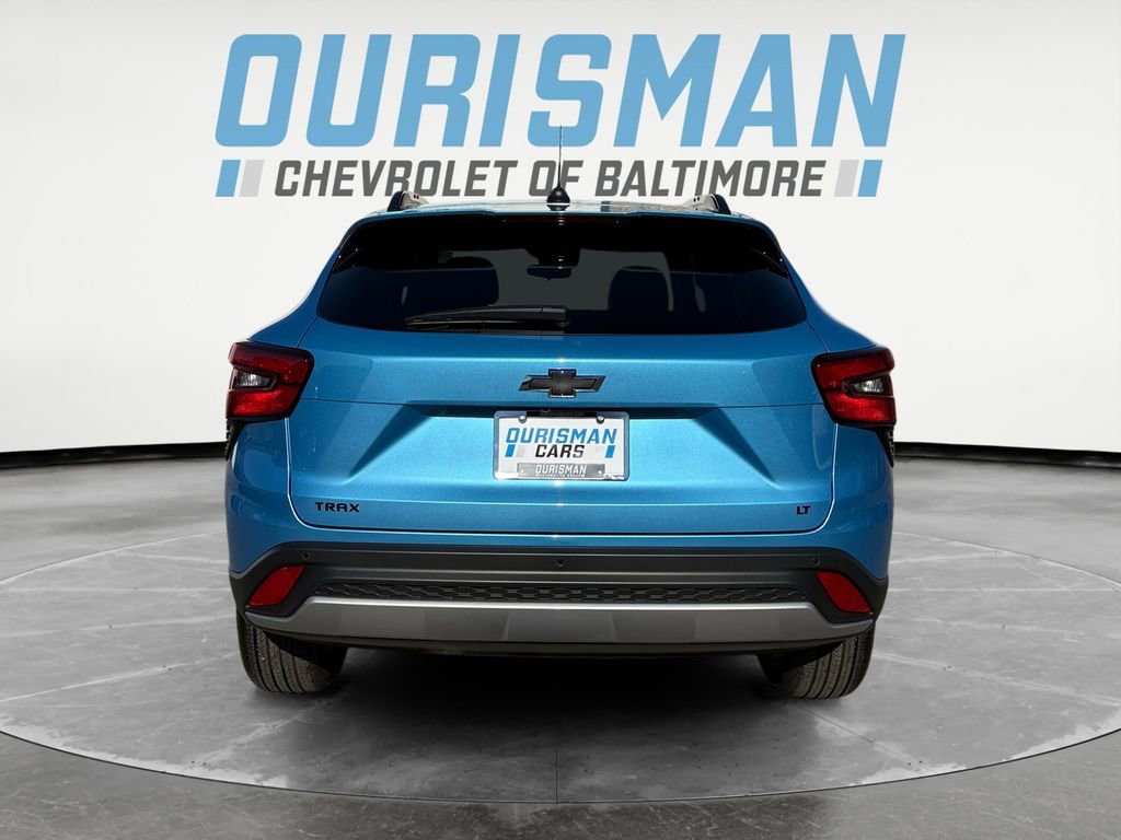 New 2026 Chevrolet Trax LT w/ Sunroof Package image 5