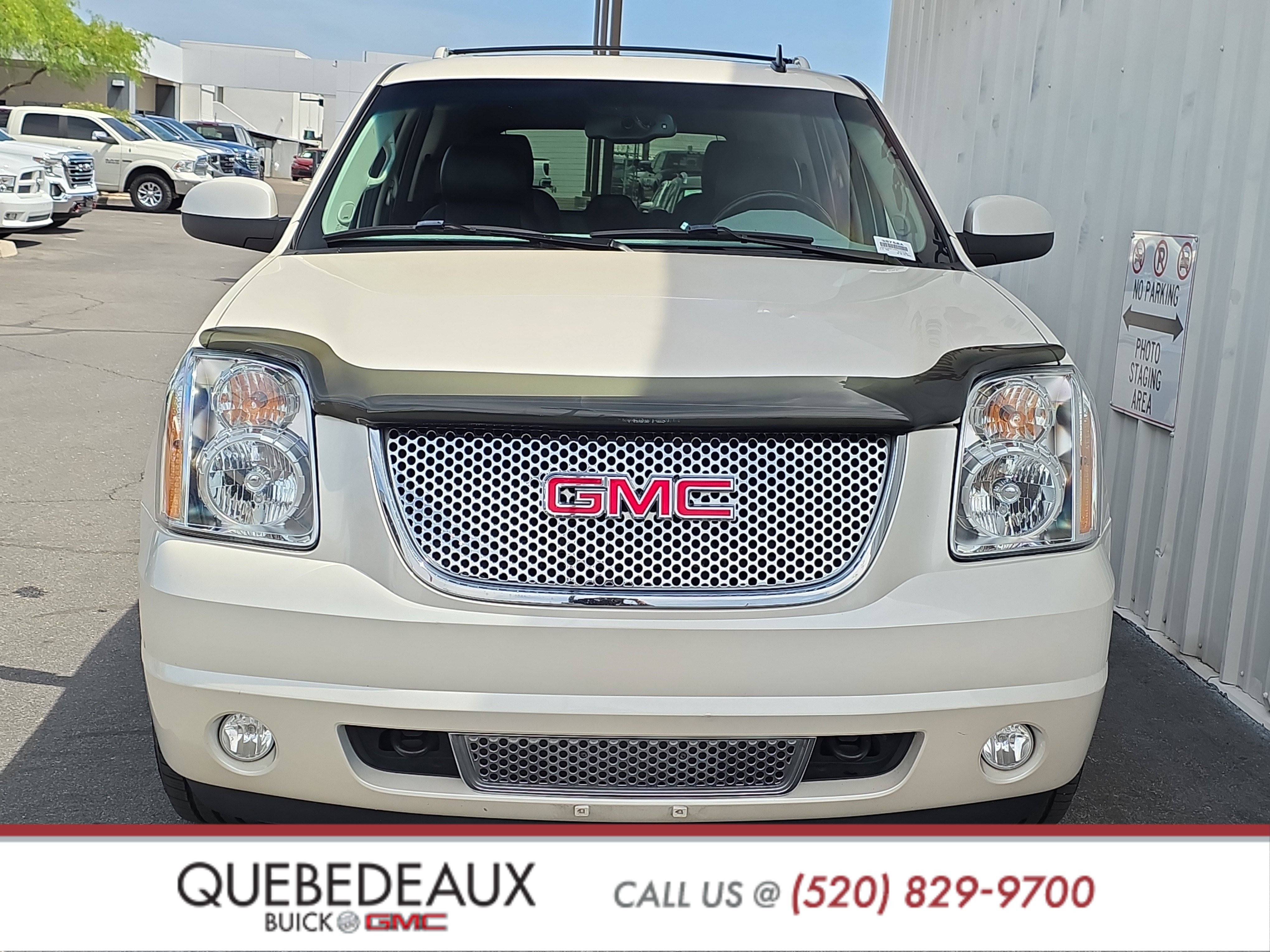 Used 2012 GMC Yukon Denali image 2