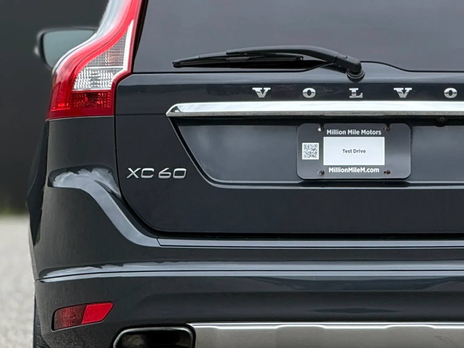 Used 2015 Volvo XC60 T5 w/ Proximity Package AWD/4WD image 13