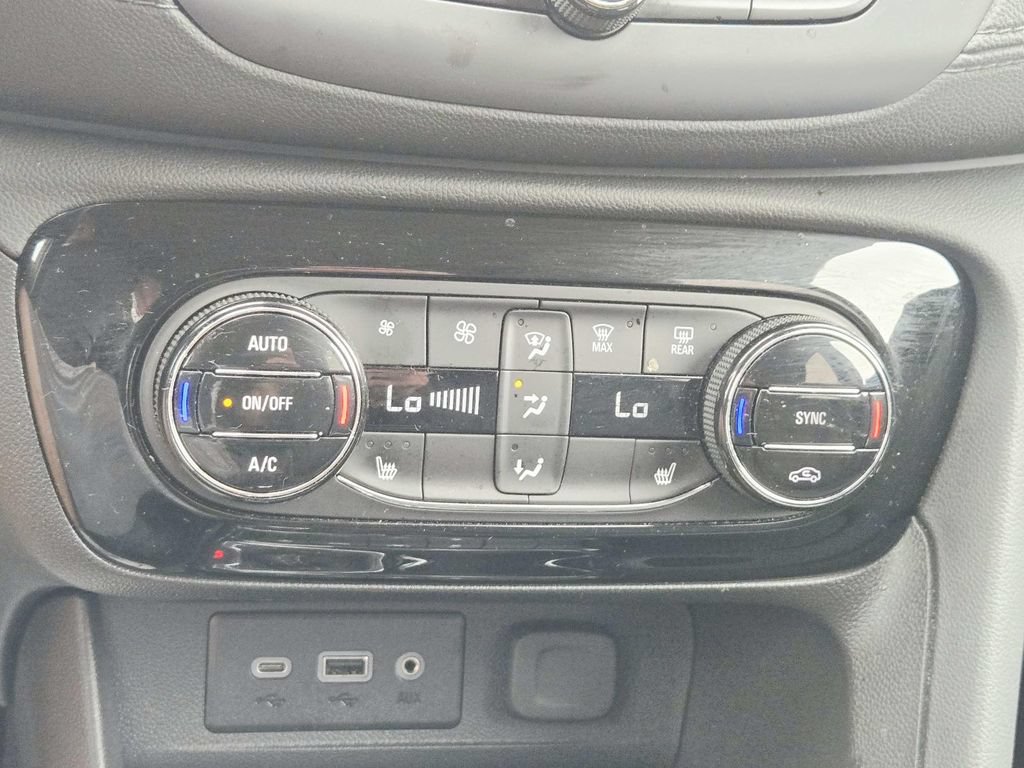 Used 2023 Buick Encore GX Select AWD/4WD image 25